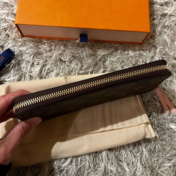 LOUIS VUITTON MONOGRAM CLEMENCE WALLET LONG ZIP - Picture 12 of 13